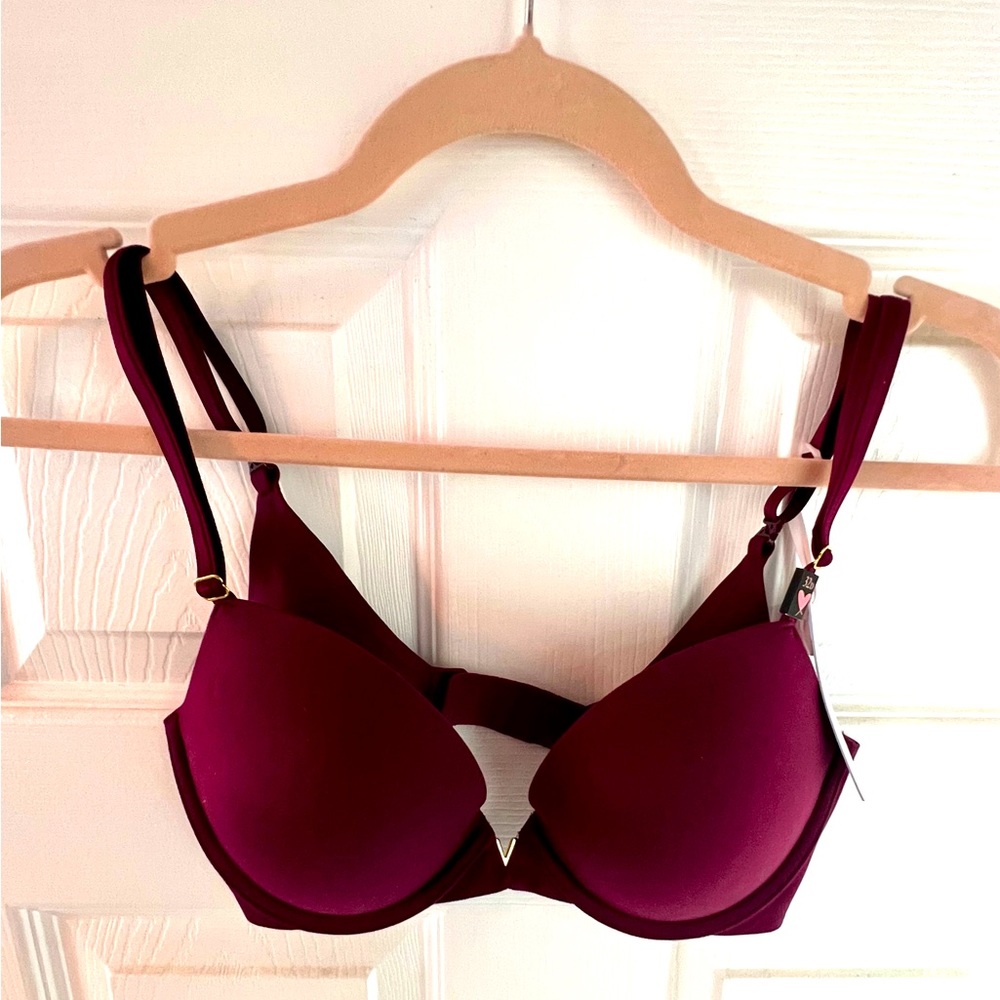 NWT / Victoria Secret Push Up
